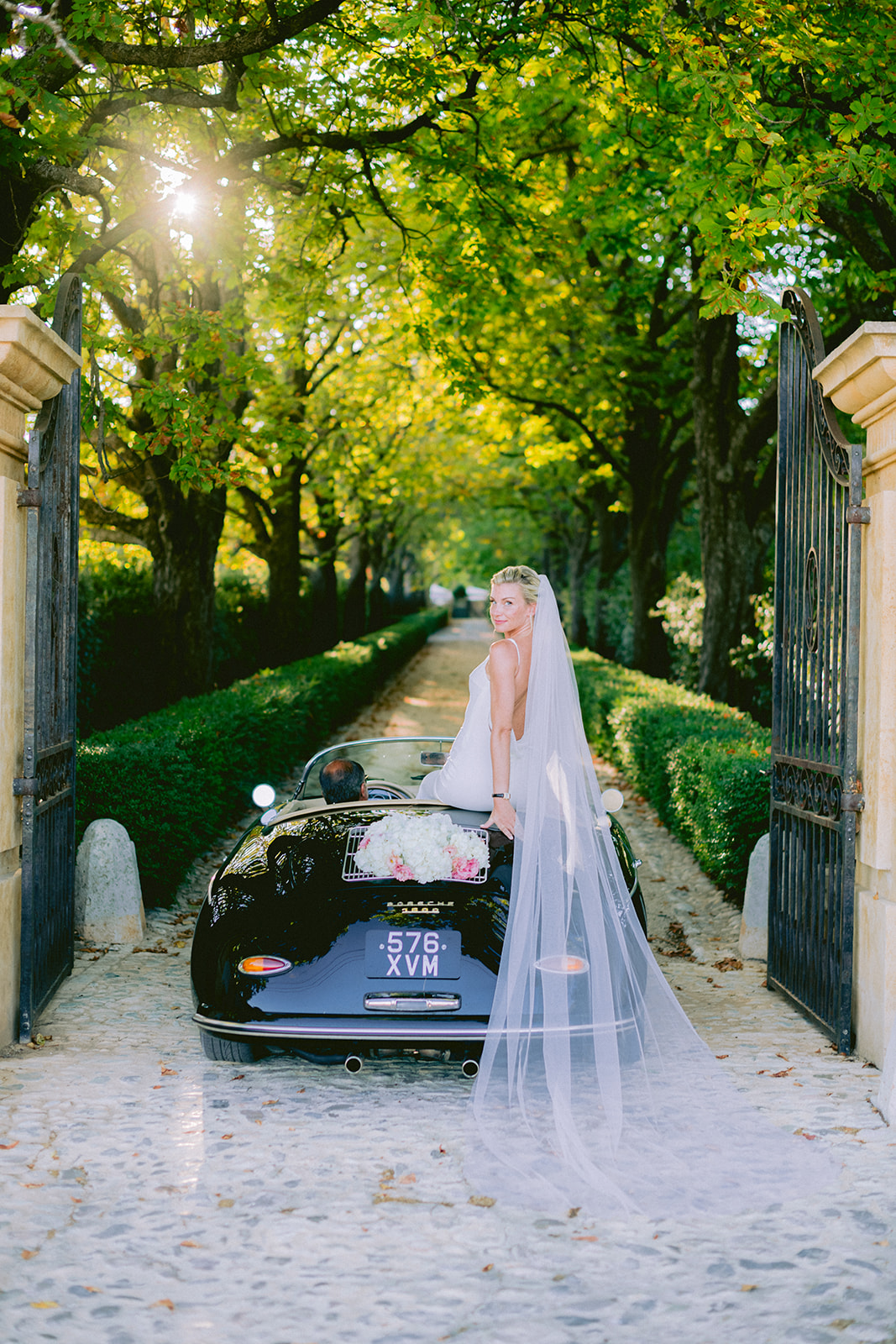 bride on the car